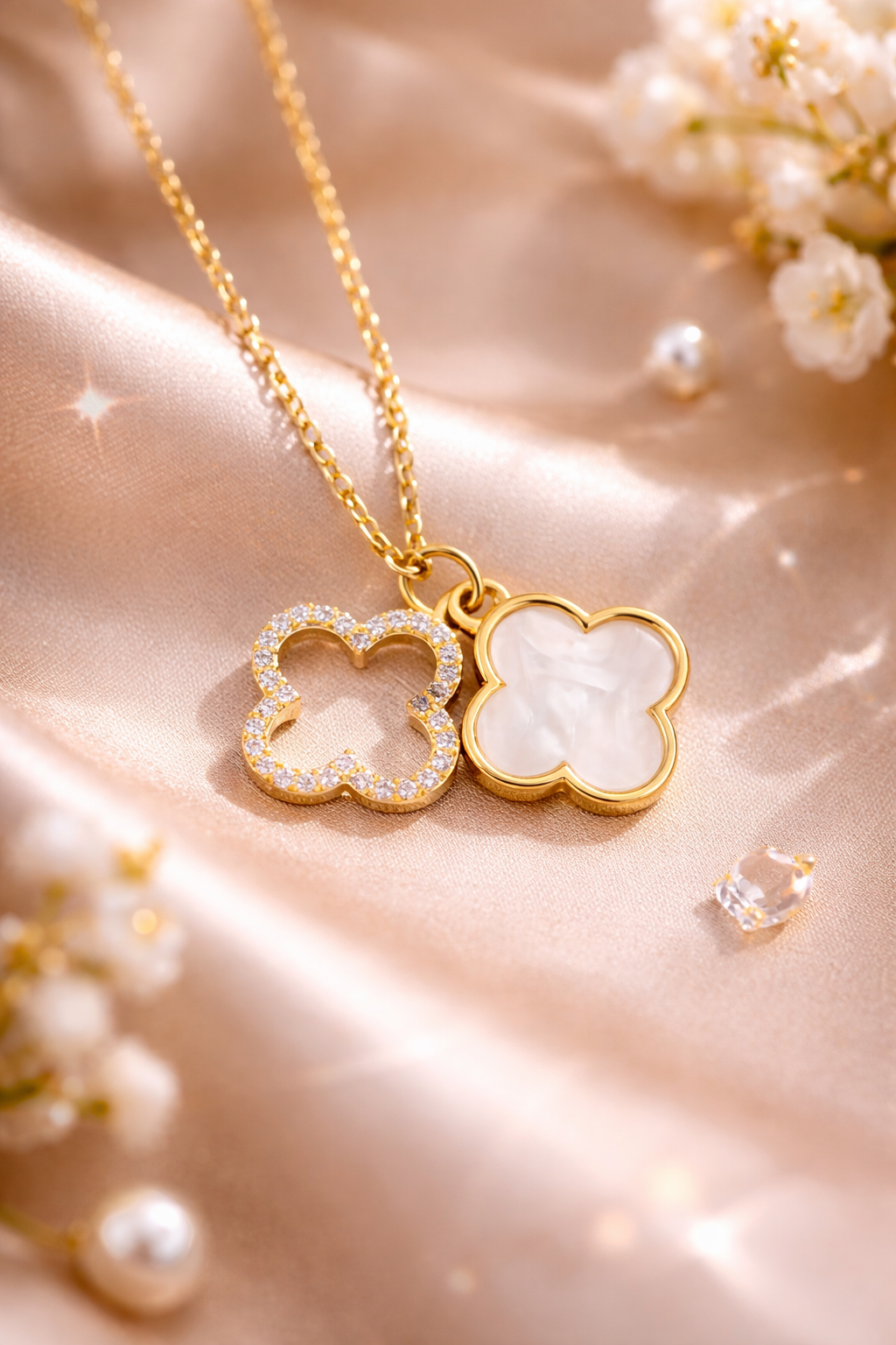 PURE CLOVER DUO Bianco collana dorata elegante quadrifoglio