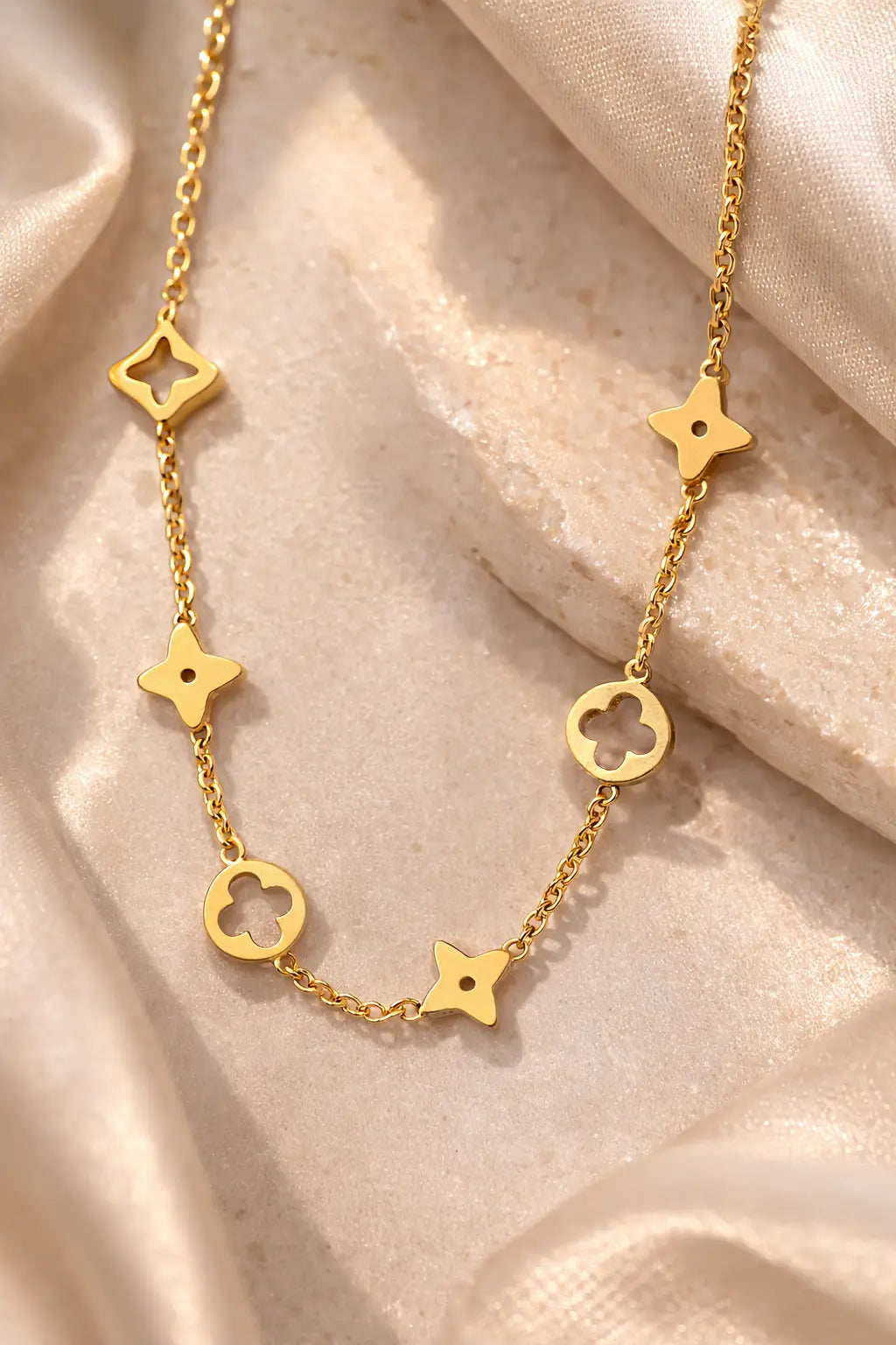 AURA BLOSSOM CLASSIC Collana élange