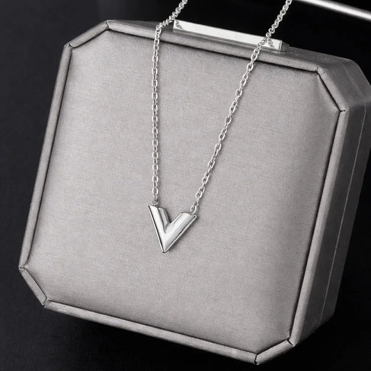 VICTORY Silver Collana élange